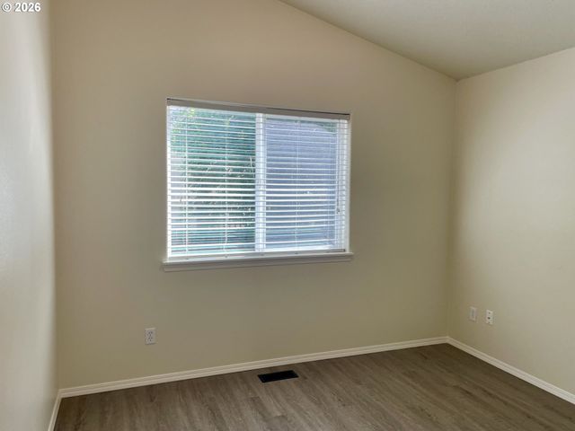 16760 Sw SOMES Ln, Beaverton, OR 97078