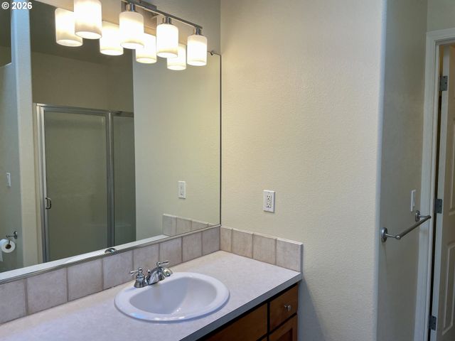16760 Sw SOMES Ln, Beaverton, OR 97078