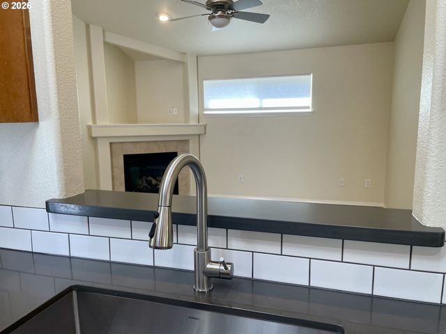 16760 Sw SOMES Ln, Beaverton, OR 97078