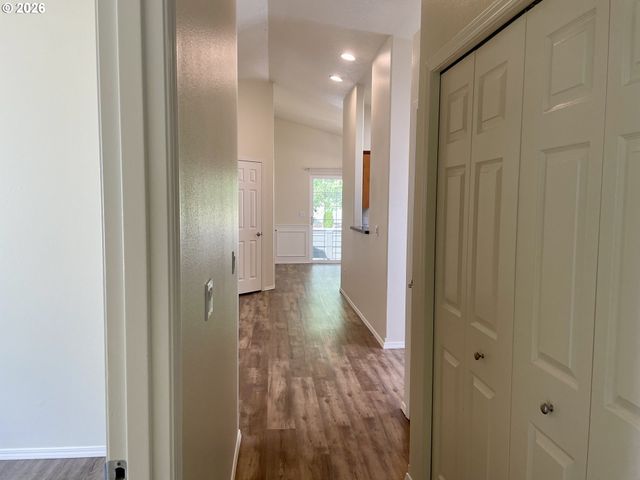 16760 Sw SOMES Ln, Beaverton, OR 97078