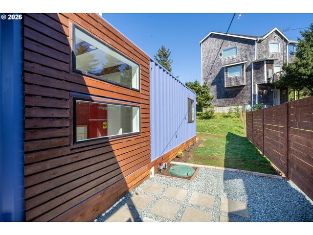 339 HILLSDALE St, Tillamook, OR 97141
