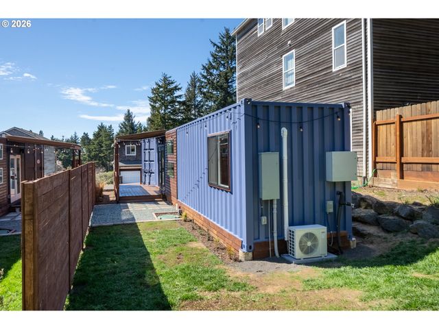 339 HILLSDALE St, Tillamook, OR 97141
