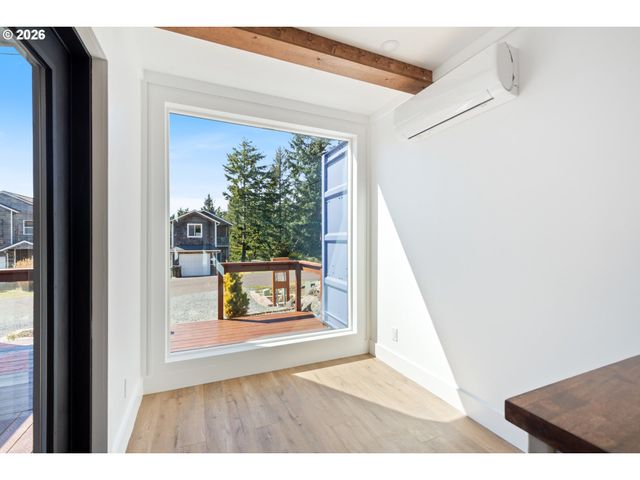 339 HILLSDALE St, Tillamook, OR 97141