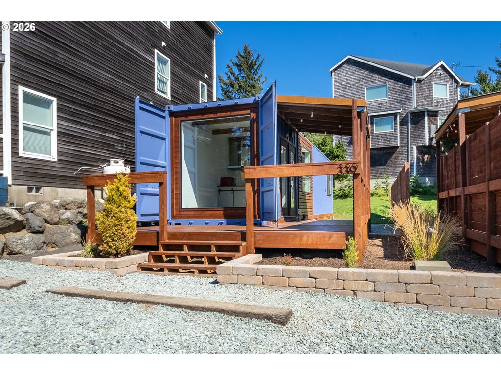 339 HILLSDALE St, Tillamook, OR 97141