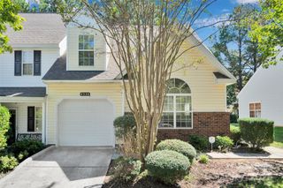 8328 Christmas Court, Charlotte, NC 28216