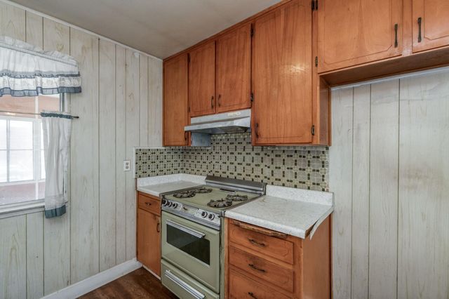 5927 E Garland Avenue, Fresno, CA 93727