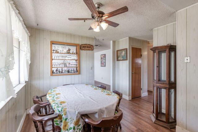 5927 E Garland Avenue, Fresno, CA 93727