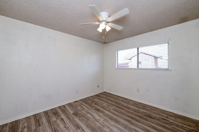 5927 E Garland Avenue, Fresno, CA 93727