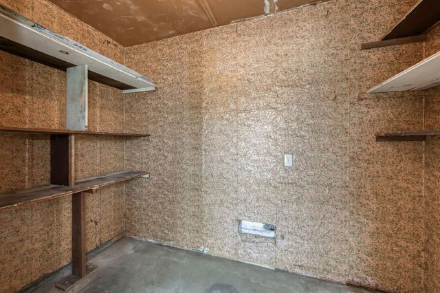 5927 E Garland Avenue, Fresno, CA 93727