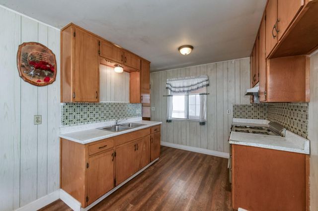 5927 E Garland Avenue, Fresno, CA 93727