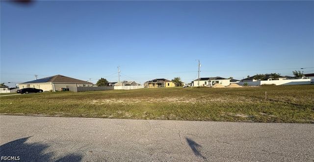 2932 NW 5th PL, Cape Coral, FL 33993