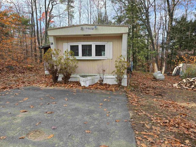 23 Liscomb Cir Unit 24, Gilford, NH 03249