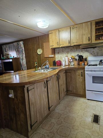 23 Liscomb Cir Unit 24, Gilford, NH 03249