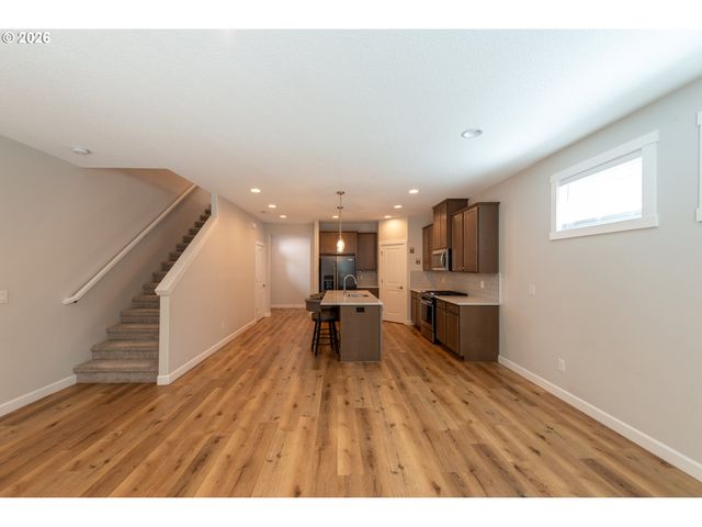 13716 Nw 7TH Pl, Vancouver, WA 98685
