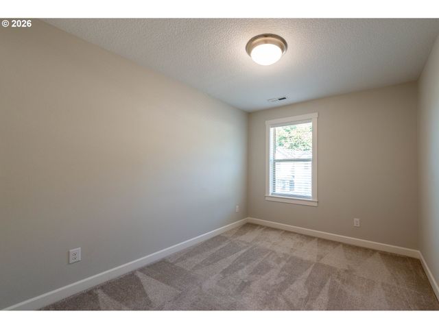 13716 Nw 7TH Pl, Vancouver, WA 98685
