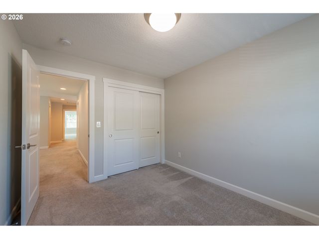 13716 Nw 7TH Pl, Vancouver, WA 98685