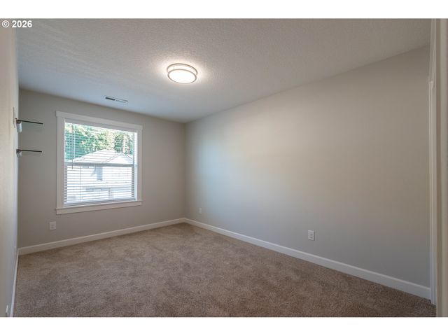 13716 Nw 7TH Pl, Vancouver, WA 98685