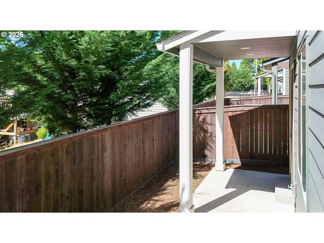13716 Nw 7TH Pl, Vancouver, WA 98685