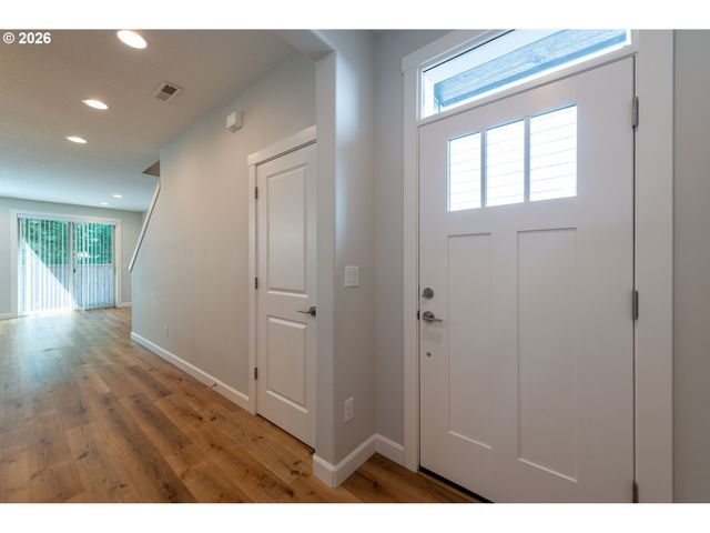 13716 Nw 7TH Pl, Vancouver, WA 98685