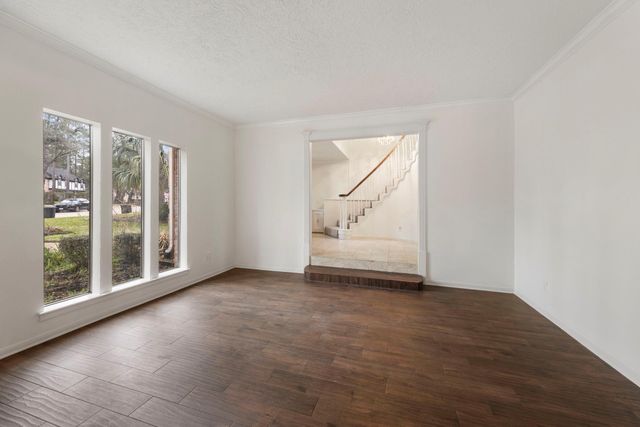 6131 Knollview Drive, Spring, TX 77389