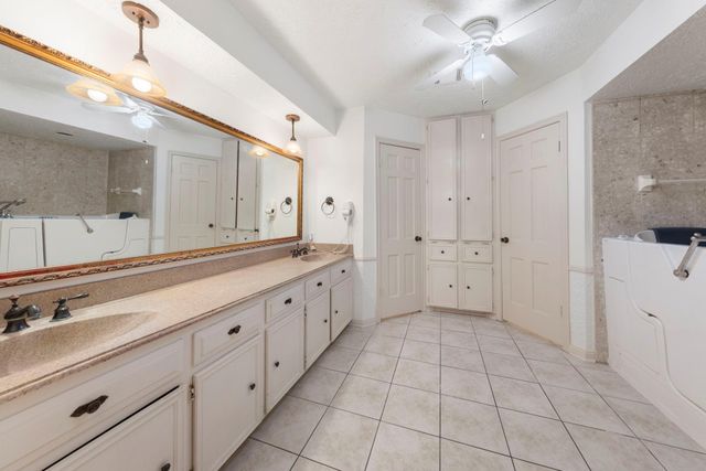 6131 Knollview Drive, Spring, TX 77389