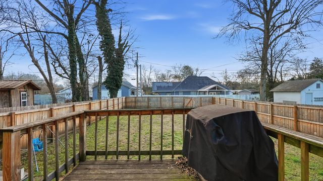 305 Pine Avenue, South Pittsburg, TN 37380