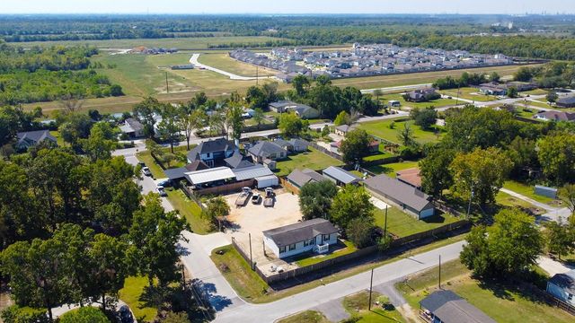 450 Reuben White Drive, Crosby, TX 77532