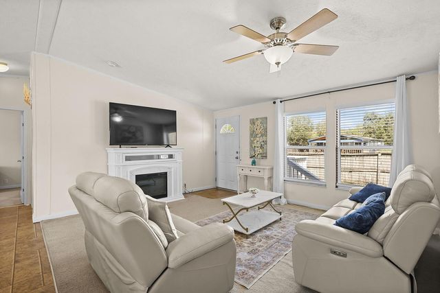 450 Reuben White Drive, Crosby, TX 77532