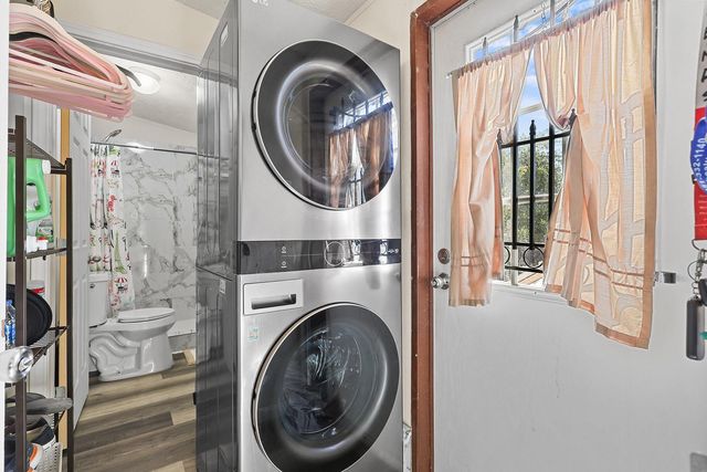 450 Reuben White Drive, Crosby, TX 77532