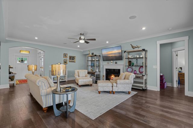 1201 Tweed Ct., Myrtle Beach, SC 29579