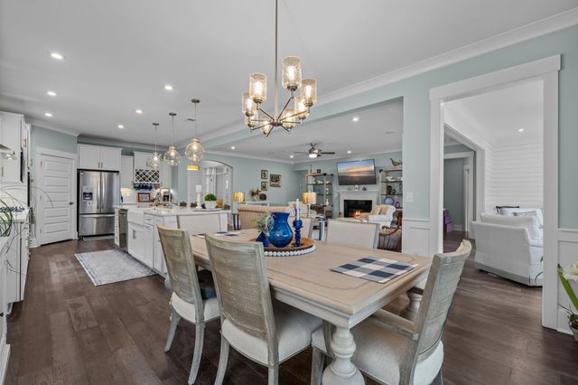 1201 Tweed Ct., Myrtle Beach, SC 29579