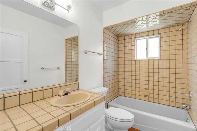 2151 N Altadena, Altadena, CA 91001