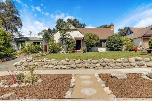 2151 N Altadena, Altadena, CA 91001