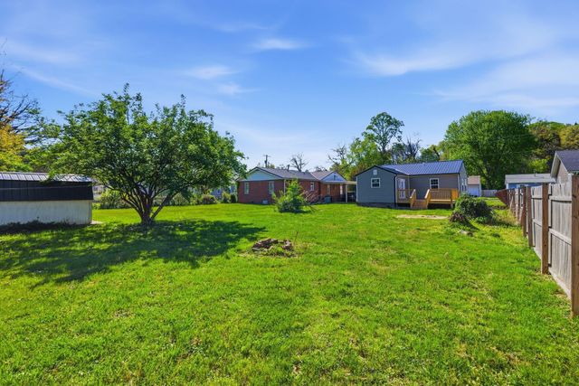 206 Dinsmore Street, Berea, KY 40403