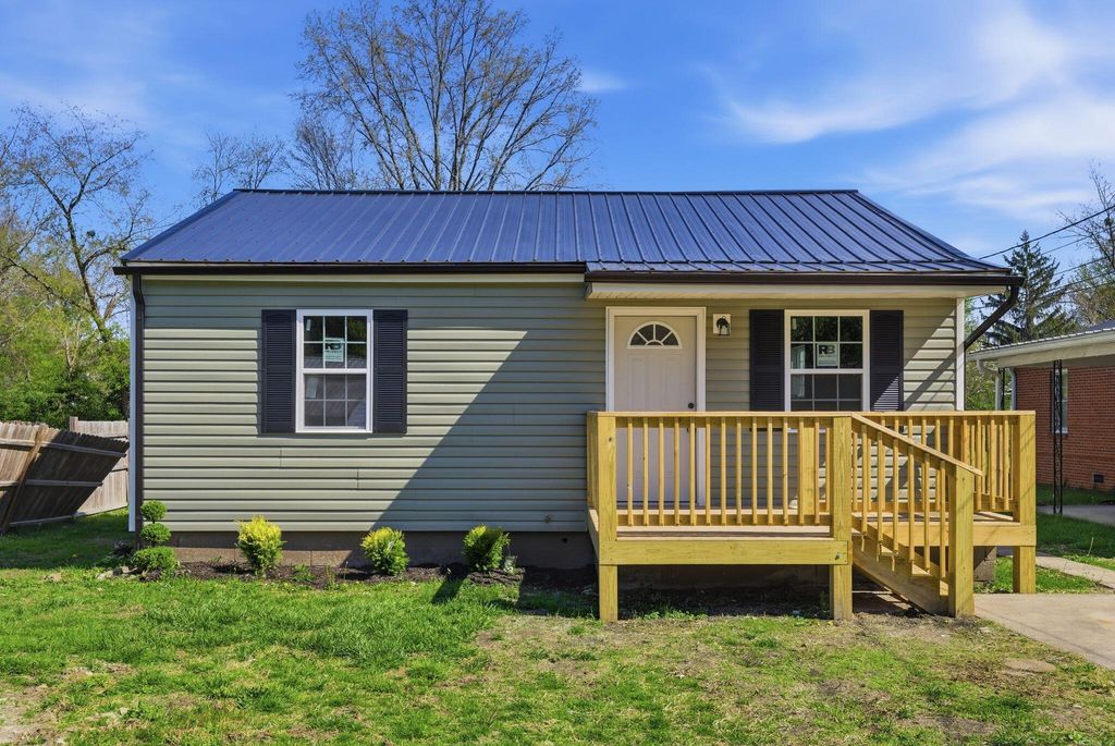 206 Dinsmore Street, Berea, KY 40403