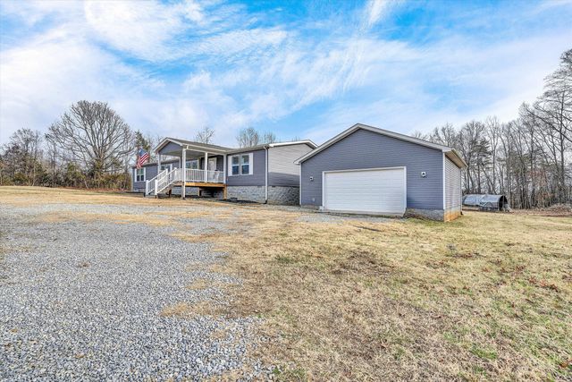 1152 Wirtz RD, Wirtz, VA 24184