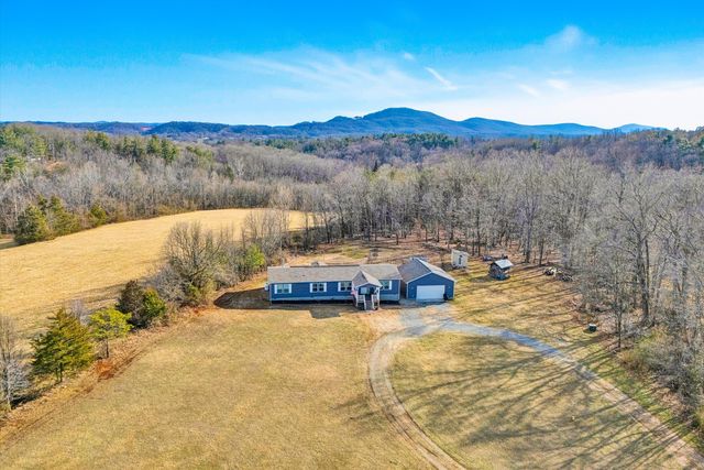 1152 Wirtz RD, Wirtz, VA 24184