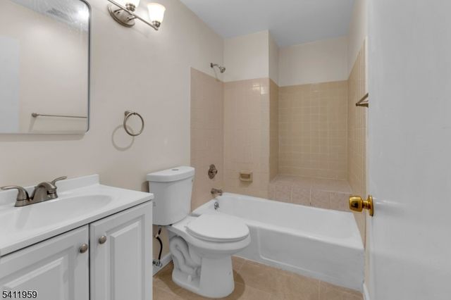 163 Marion Dr, West Orange Twp., NJ 07052