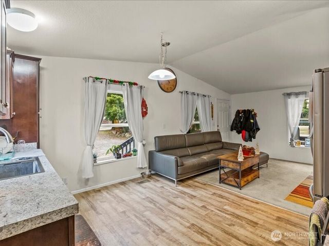 22114 S S river drive, Granite Falls, WA 98252