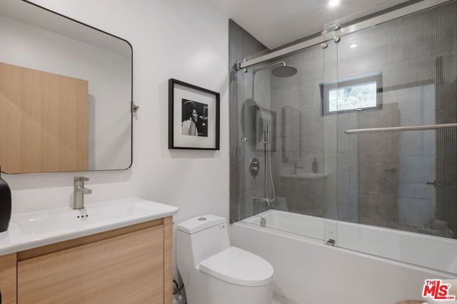 1712 N Beverly Glen Boulevard, Los Angeles, CA 90077