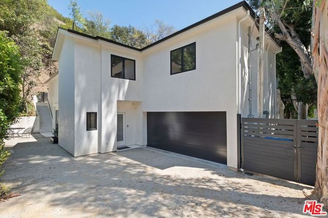1712 N Beverly Glen Boulevard, Los Angeles, CA 90077