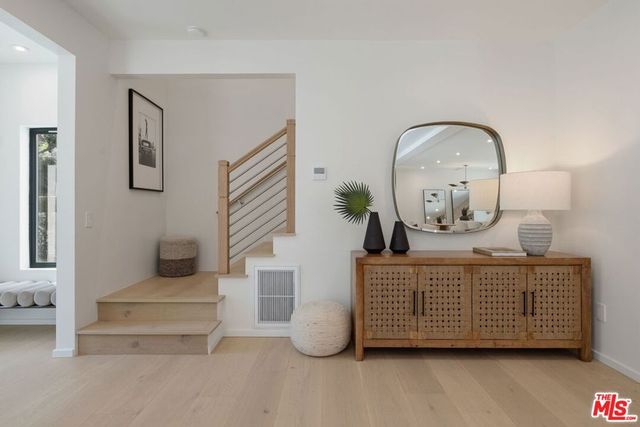 1712 N Beverly Glen Boulevard, Los Angeles, CA 90077