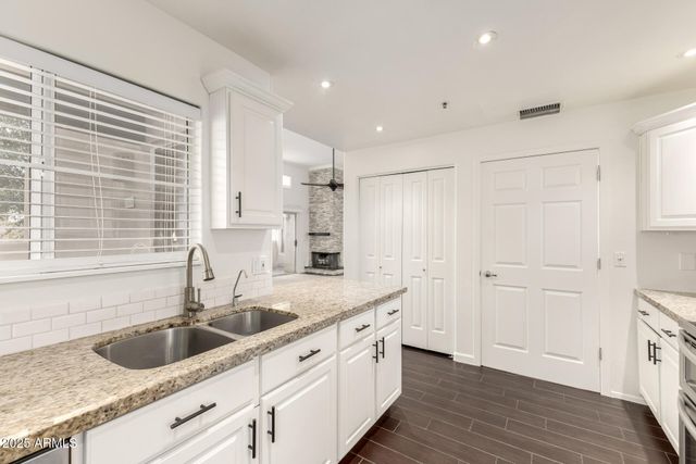 11260 N 92ND Street 2009, Scottsdale, AZ 85260