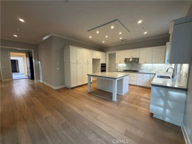 58 Tollson, Irvine, CA 92620