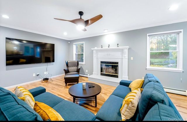 212 Fairway Drive, Wading River, NY 11792