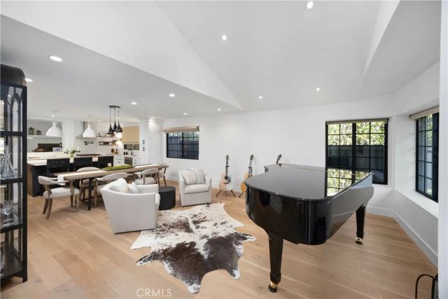 589 W Grandview Avenue, Sierra Madre, CA 91024