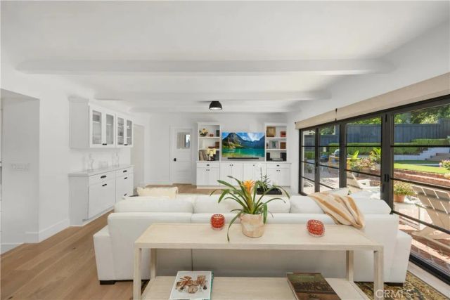 589 W Grandview Avenue, Sierra Madre, CA 91024