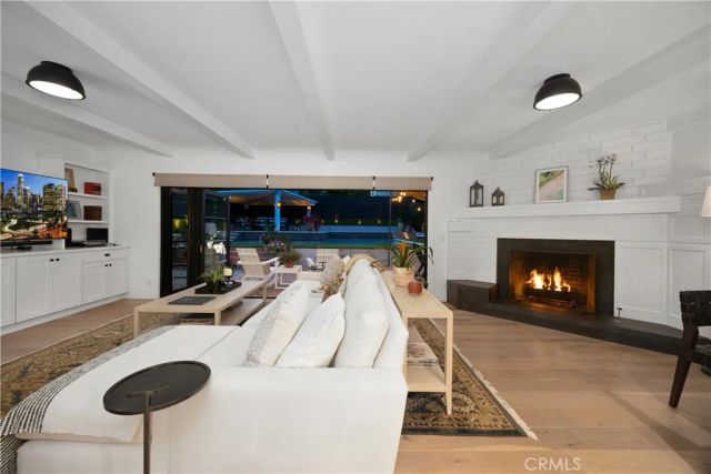 589 W Grandview Avenue, Sierra Madre, CA 91024