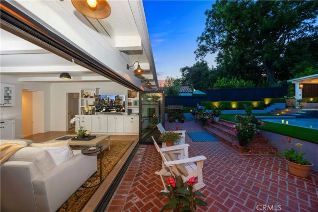 589 W Grandview Avenue, Sierra Madre, CA 91024