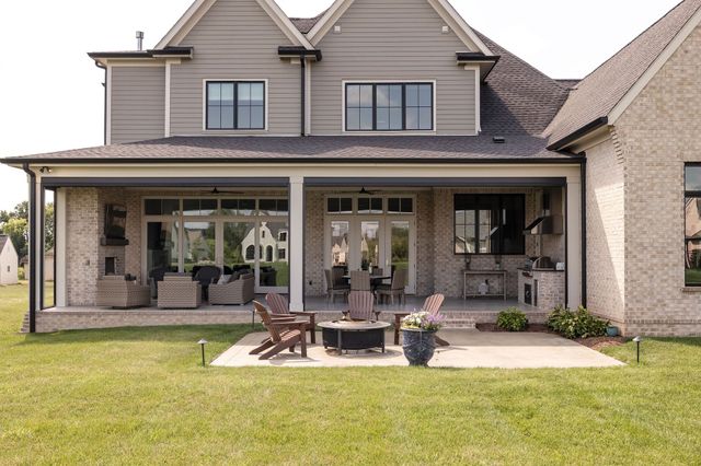6340 Percheron Ln, Arrington, TN 37014